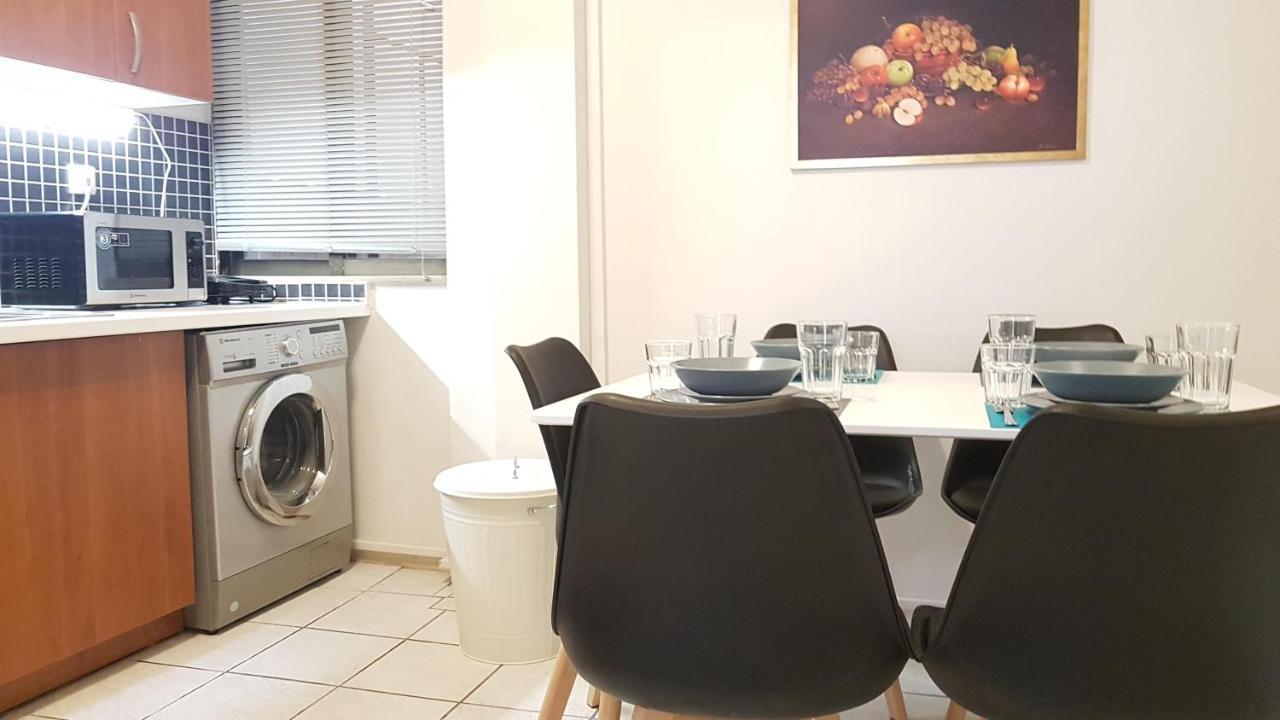 Palette Apartment Carmine - Athens Center, 6 BD, 3 BATH Eksteriør billede